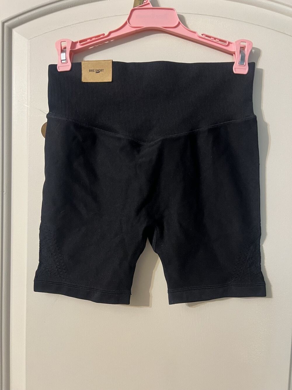 PINK ACTIVE WEAR SEAMLESS SHORTS solid black NEW NWT size S